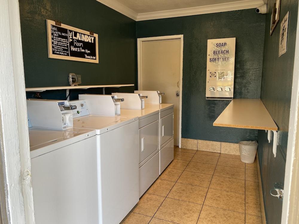 Anaheim Executive Inn & Suites Экстерьер фото