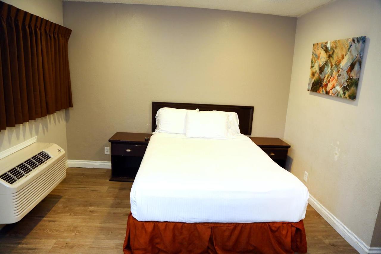 Anaheim Executive Inn & Suites Экстерьер фото