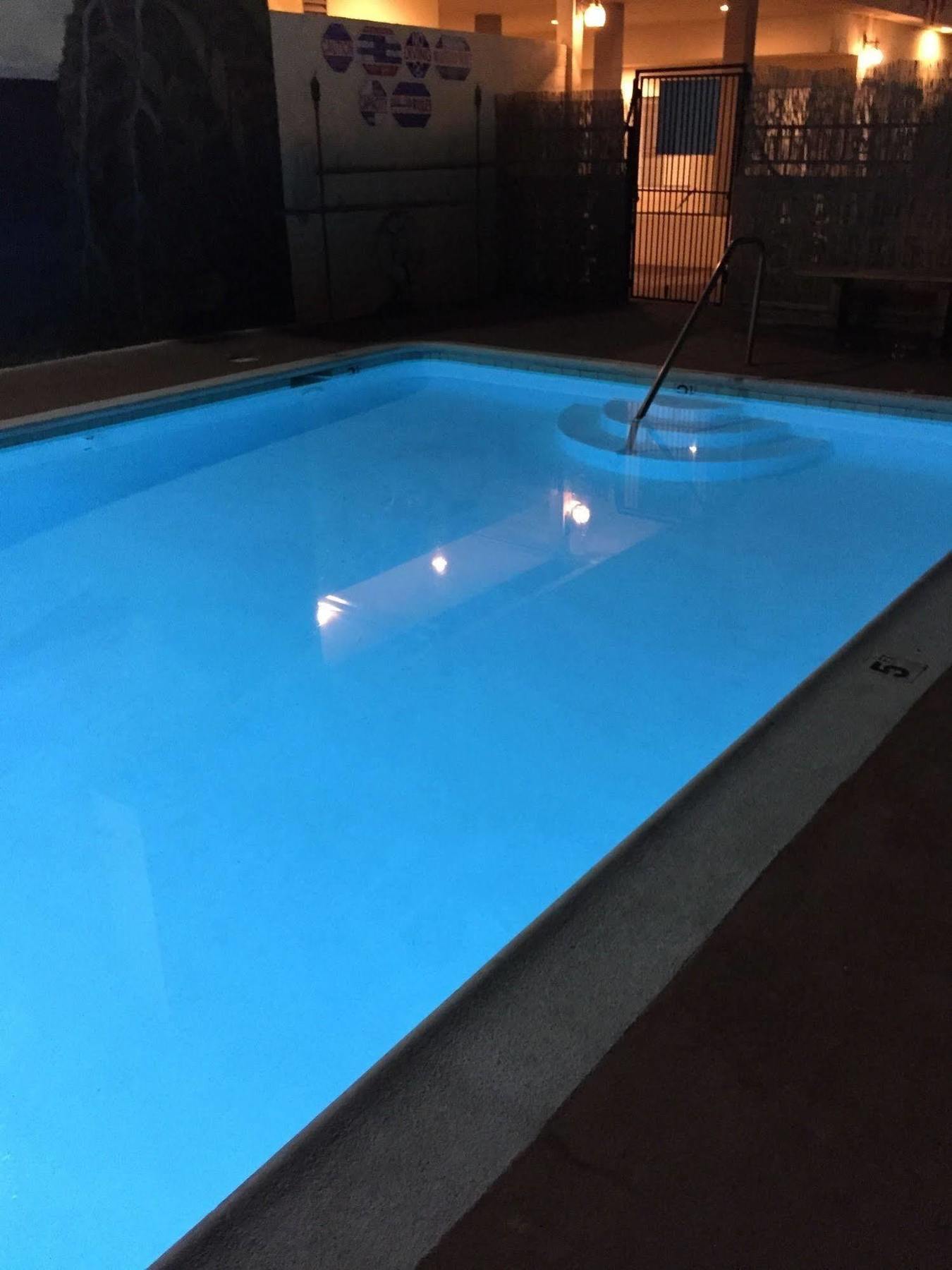 Anaheim Executive Inn & Suites Экстерьер фото